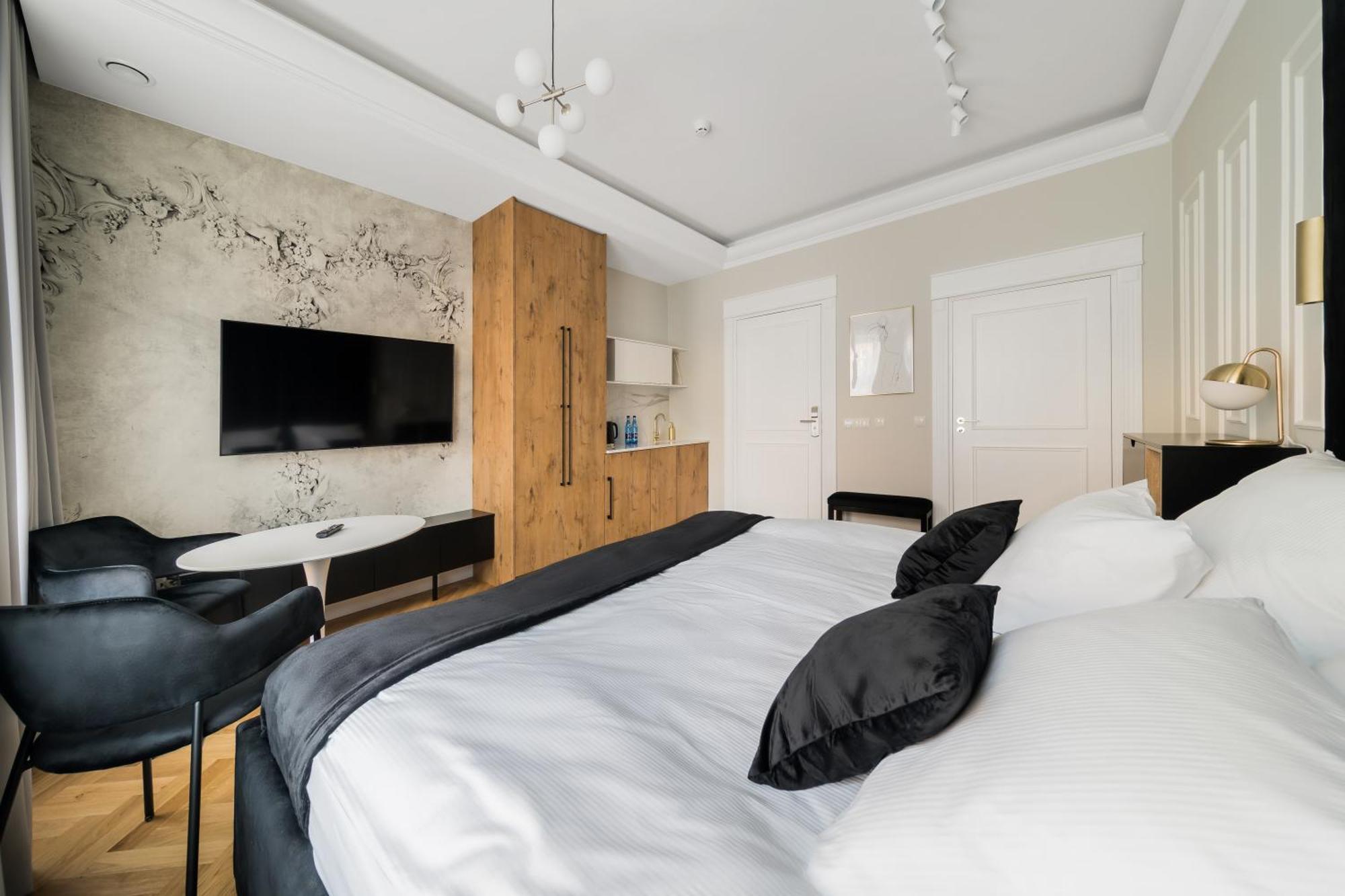H Aparthotel Ełk Habitación foto